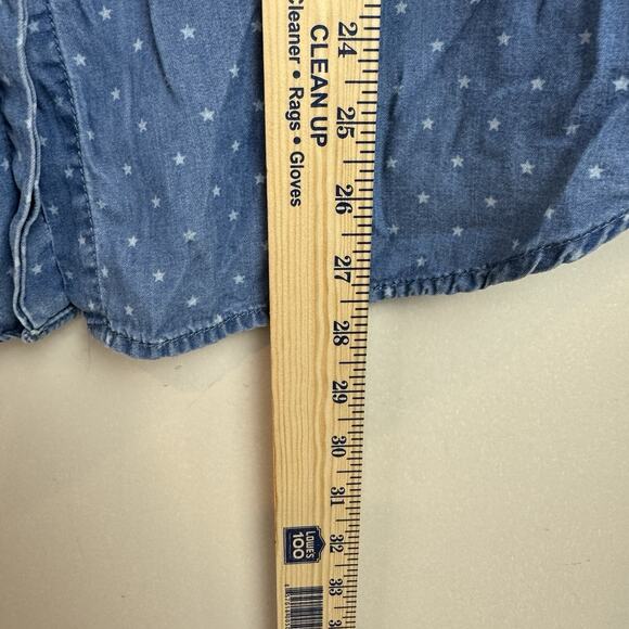 Beach Lunch Lounge Blouse Size Small Blue Denim Tulip Back Roll Tab Sleeves Star - Picture 8 of 9